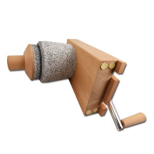 Bild 9 zu Artikel Handmühle Schnitzer Country mit Holztrichter und Tischklemmen 